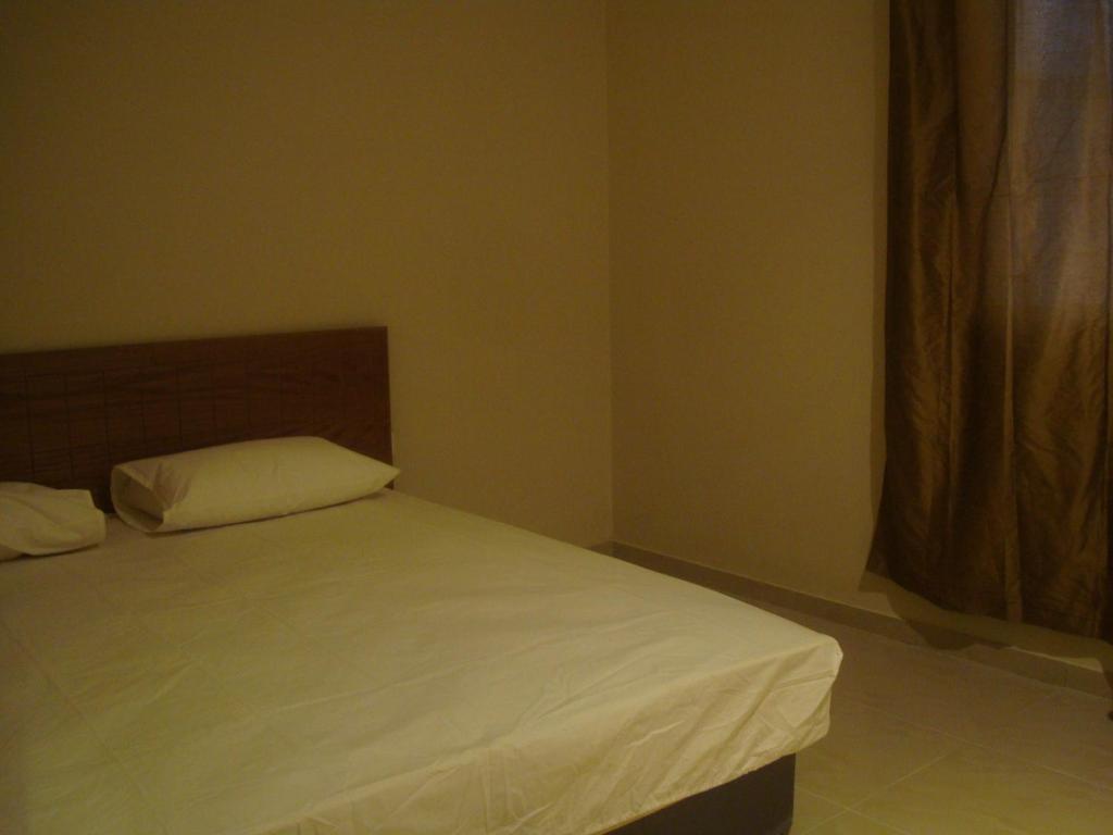 Red Tower Furnished Apartments Mahboula Ngoại thất bức ảnh